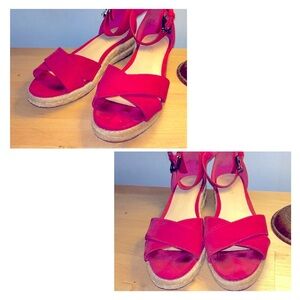 🌺7.5 Magenta Nine West Anita Jo Wedges🌺